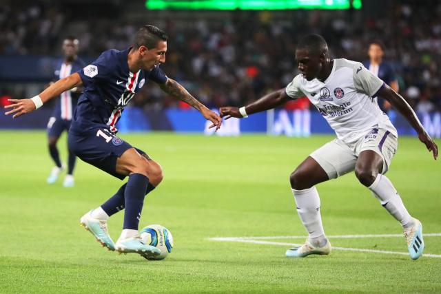 朱芳雨：想问问王哲林的情况 他把我微信删了